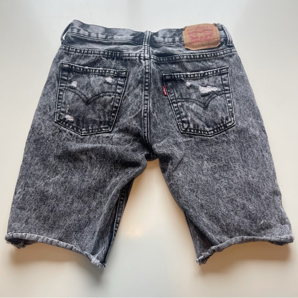 LEVIS Black 511 Slim Distressed Shorts Size 14 - Picture 7 of 8